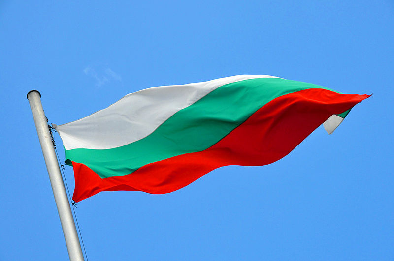 800px-Bulgarian_flag_(2)
